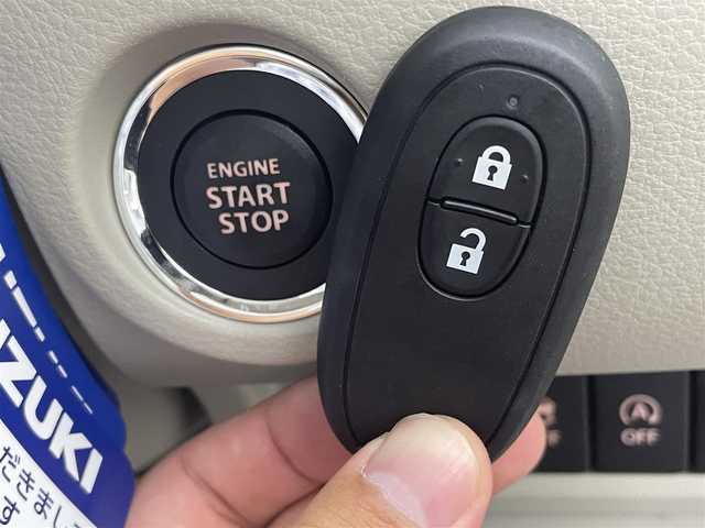 スズキ ラパン ＬＣ X 群馬県 2023(令5)年 1.3万km ソフトベージュメタリック 衝突被害軽減ブレーキ　社外７インチディスプレイオーディオ　バックカメラ　ＬＥＤライト　ハーフレザーシート　シートヒーター　純正１４インチＡＷ　ステアリングリモコン　スマートキー　プッシュスタート　禁煙
