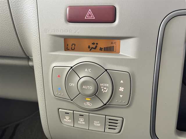 スズキ ラパン ＬＣ X 群馬県 2023(令5)年 1.3万km ソフトベージュメタリック 衝突被害軽減ブレーキ　社外７インチディスプレイオーディオ　バックカメラ　ＬＥＤライト　ハーフレザーシート　シートヒーター　純正１４インチＡＷ　ステアリングリモコン　スマートキー　プッシュスタート　禁煙
