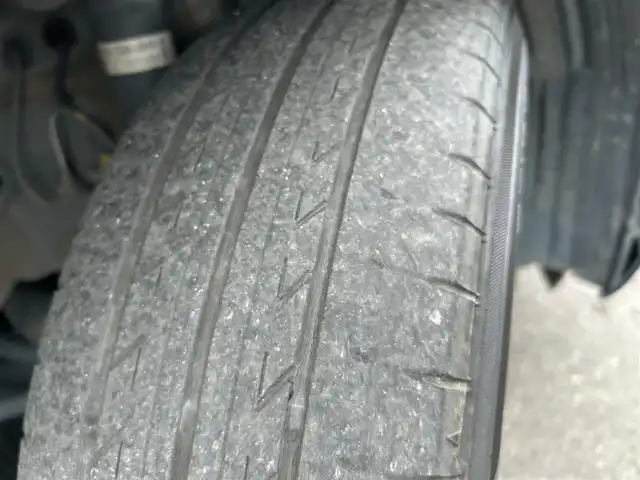 ホンダ フリード G 宮城県 2023(令5)年 5.3万km クリスタルブラックパール Sパッケージ/・LEDヘッドランプ＋アクティブコーナリングランプ/・15インチアルミホイール/・革巻きステアリング/・SRSエアバッグ（サイド/カーテン）/・ブラックウォールナット木目調インパネ加飾/・ブラックプライムスムース（合皮）/ダイヤ柄ファブリックコンビシート/・シートバックアッパーポケット（運転席/助手席）/＝＝＝/ホンダセンシング/・衝突軽減ブレーキ/・歩行者事故低減ステアリング/・アダプティブクルーズコントロール/・車線維持支援システム/・路外逸脱抑制機能/・誤発進抑制機能（前方/後方）/・先行車発進お知らせ機能/・標識認識機能/・マルチインフォメーションディスプレイ/純正ナビ（VXM-234VFi）/・CD/DVD/・Bluetooth/・フルセグTV/バックカメラ/ビルトインETC/ドライブレコーダー/コンフォートビューパッケージ/両側パワースライドドア/シートヒーター/革巻きステアリング/ステアリングスイッチ/オートライト/スマートキー＆プッシュスタート/電動格納ミラー/フロアマット/ドアバイザー