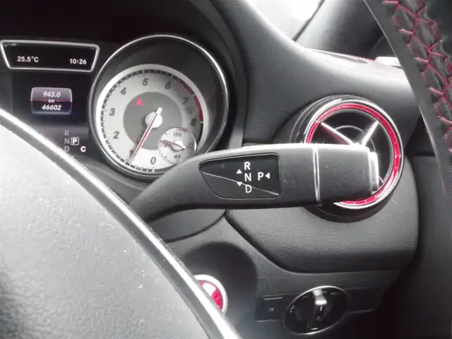 メルセデス・ベンツ ＣＬＡ２５０ Sブレイク　シュポルト4MATIC 岩手県 2016(平28)年 4.7万km カルサイトホワイト レーダーセーフティ/純正HDDナビ/フルセグTV/バックカメラ/パークトロニック/キーレスゴー /サンルーフ/ハーマンカードン /DSRC/360°ドラレコ /黒革シート/パワーシート/シートヒーター/Pバックドア/キセノンライト