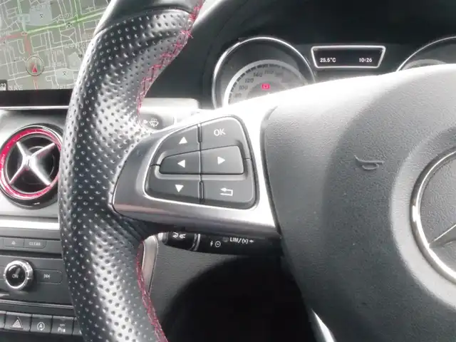 メルセデス・ベンツ ＣＬＡ２５０ Sブレイク　シュポルト4MATIC 岩手県 2016(平28)年 4.7万km カルサイトホワイト レーダーセーフティ/純正HDDナビ/フルセグTV/バックカメラ/パークトロニック/キーレスゴー /サンルーフ/ハーマンカードン /DSRC/360°ドラレコ /黒革シート/パワーシート/シートヒーター/Pバックドア/キセノンライト