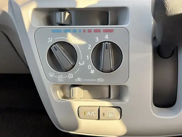 ダイハツ ミラ イース X SAⅢ 滋賀県 2017(平29)年 9.1万km スカイブルーメタリック 社外ナビ/・Bluetooth/フルセグ/・CD/DVD/バックカメラ/ETC/スマートアシスト/・先行車発進お知らせ/・誤発進抑制制御機能/・車線逸脱警報機能/・オートハイビーム/アイドリングストップ/LEDオートライト/リモコンキー