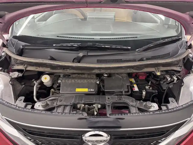 日産 ルークス HWS X プロパイロットED 三重県 2020(令2)年 4.3万km スパークリングレッド/ブラック S-HYBRID/FF/インパネCVT/純正 9インチナビ MM320D-L/（iPod/SD/FM/AM/TV/USB/Bluetooth/CD/DVD/MUSIC STOCKER/ドラレコ/AUX）/アラウンドビューモニター/両側ハンズフリーオートスライドドア/ドライブレコーダー 前方/ビルトイン ETC/安全/●インテリジェントエマージェンシーブレーキ/●車線逸脱警報（LDW）/●車線逸脱防止支援（インテリジェントLI）/●ふらつき警報（インテリジェントDA）/●プロパイロット/●先行車発進お知らせ/●標識表示機能（最高速度・進入禁止）/●フロント＆バックソナー/など/装備/●【OP】快適パックA/・プラズマクラスター搭載リヤシーリングファン/・パーソナルテーブル/・カップホルダー/・USBソケット/・ロールサンシェード/・撥水加工シート/●オートエアコン/●電子パーキングブレーキ＆ブレーキホールド/●オートライト/●LEDヘッドライト＆フロントフォグライト/●ハイビームアシスト/●ステアリングスイッチ/●オートエアコン/●純正14inAW/●助手席肩口リクライニングレバー/●プッシュスタート/●インテリジェントキーx1/●保/取/など