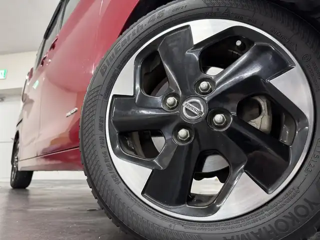 日産 ルークス HWS X プロパイロットED 三重県 2020(令2)年 4.3万km スパークリングレッド/ブラック S-HYBRID/FF/インパネCVT/純正 9インチナビ MM320D-L/（iPod/SD/FM/AM/TV/USB/Bluetooth/CD/DVD/MUSIC STOCKER/ドラレコ/AUX）/アラウンドビューモニター/両側ハンズフリーオートスライドドア/ドライブレコーダー 前方/ビルトイン ETC/安全/●インテリジェントエマージェンシーブレーキ/●車線逸脱警報（LDW）/●車線逸脱防止支援（インテリジェントLI）/●ふらつき警報（インテリジェントDA）/●プロパイロット/●先行車発進お知らせ/●標識表示機能（最高速度・進入禁止）/●フロント＆バックソナー/など/装備/●【OP】快適パックA/・プラズマクラスター搭載リヤシーリングファン/・パーソナルテーブル/・カップホルダー/・USBソケット/・ロールサンシェード/・撥水加工シート/●オートエアコン/●電子パーキングブレーキ＆ブレーキホールド/●オートライト/●LEDヘッドライト＆フロントフォグライト/●ハイビームアシスト/●ステアリングスイッチ/●オートエアコン/●純正14inAW/●助手席肩口リクライニングレバー/●プッシュスタート/●インテリジェントキーx1/●保/取/など