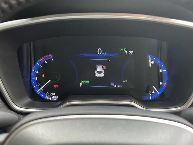 トヨタ カローラ クロス ハイブリッド Z 大阪府 2023(令5)年 1万km プラチナホワイトパールマイカ 純正ディスプレイオーディオ【AppleCarPay】/全周囲カメラ/運転席パワーシート/前席シートヒーター/レーダークルーズコントロール/プリクラッシュセーフティ/レーントレーシングアシスト/リアクロストラフィックアラート/電動リアゲート/ブラインドスポットモニター/電動パーキングブレーキ/ブレーキホールド/ETC