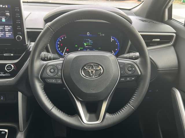 トヨタ カローラ クロス ハイブリッド Z 大阪府 2023(令5)年 1万km プラチナホワイトパールマイカ 純正ディスプレイオーディオ【AppleCarPay】/全周囲カメラ/運転席パワーシート/前席シートヒーター/レーダークルーズコントロール/プリクラッシュセーフティ/レーントレーシングアシスト/リアクロストラフィックアラート/電動リアゲート/ブラインドスポットモニター/電動パーキングブレーキ/ブレーキホールド/ETC