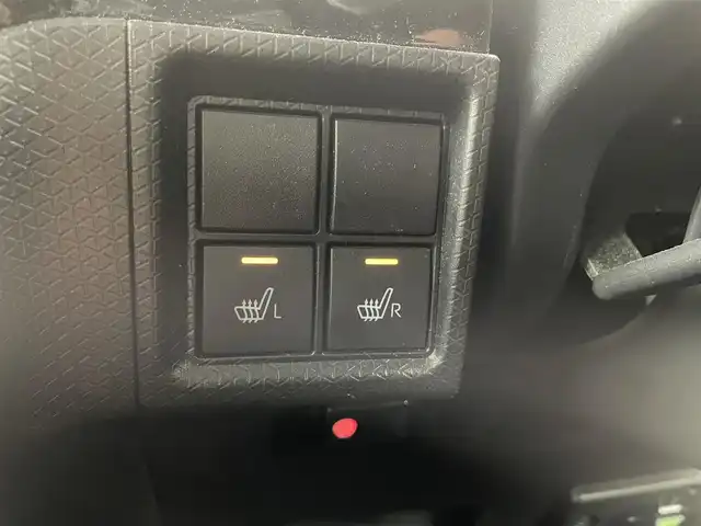 ダイハツ タント カスタム X スタイルセレクション 福井県 2021(令3)年 1.9万km シャイニングホワイトパール ４ＷＤ/純正フローティングディスプレイオーディオ/（ＡＭ／ＦＭ／ＢＴ／ＣＤ／ＤＶＤ／ＳＤ／ＴＶ）/純正ドライブレコーダー/アラウンドビューモニター/両側パワースライドドア/前席シートヒーター/ハーフレザーシート/スマートアシスト