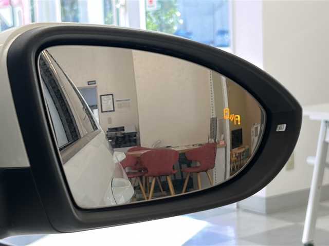 フォルクスワーゲン ゴルフ TDI コンフォートライン 岐阜県 2019(令1)年 11万km 白 SDナビ/バックカメラ/レーダークルーズコントロール/ブラインドスポットモニター/フルセグテレビ/Bluetooth/CD/DVD/USB/AUX/パドルシフト/ブレーキホールド/ETC/ドライブレコーダー/LEDヘッドライト/前後コーナーセンサー/純正アルミホイール/スペアキー/ABS/横滑り防止装置/レーンキープアシスト/オートマチックハイビーム/オートライト