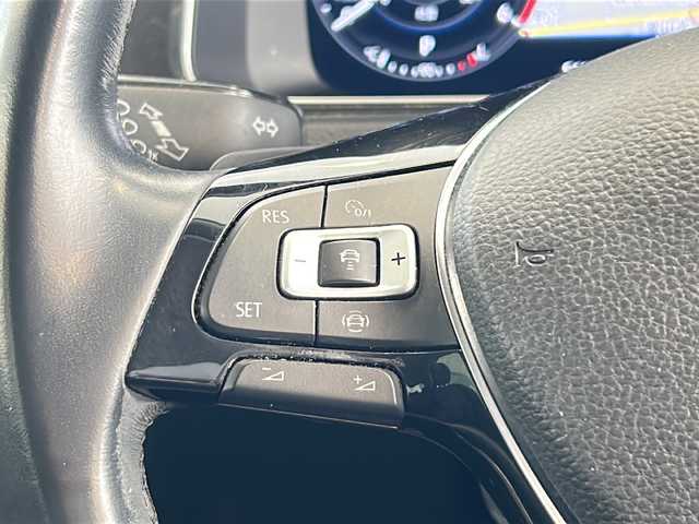 フォルクスワーゲン ゴルフ TDI コンフォートライン 岐阜県 2019(令1)年 11万km 白 SDナビ/バックカメラ/レーダークルーズコントロール/ブラインドスポットモニター/フルセグテレビ/Bluetooth/CD/DVD/USB/AUX/パドルシフト/ブレーキホールド/ETC/ドライブレコーダー/LEDヘッドライト/前後コーナーセンサー/純正アルミホイール/スペアキー/ABS/横滑り防止装置/レーンキープアシスト/オートマチックハイビーム/オートライト