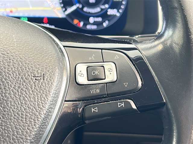 フォルクスワーゲン ゴルフ TDI コンフォートライン 岐阜県 2019(令1)年 11万km 白 SDナビ/バックカメラ/レーダークルーズコントロール/ブラインドスポットモニター/フルセグテレビ/Bluetooth/CD/DVD/USB/AUX/パドルシフト/ブレーキホールド/ETC/ドライブレコーダー/LEDヘッドライト/前後コーナーセンサー/純正アルミホイール/スペアキー/ABS/横滑り防止装置/レーンキープアシスト/オートマチックハイビーム/オートライト