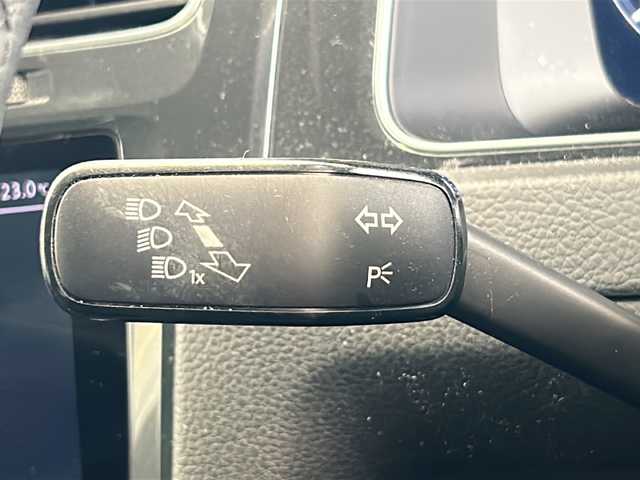 フォルクスワーゲン ゴルフ TDI コンフォートライン 岐阜県 2019(令1)年 11万km 白 SDナビ/バックカメラ/レーダークルーズコントロール/ブラインドスポットモニター/フルセグテレビ/Bluetooth/CD/DVD/USB/AUX/パドルシフト/ブレーキホールド/ETC/ドライブレコーダー/LEDヘッドライト/前後コーナーセンサー/純正アルミホイール/スペアキー/ABS/横滑り防止装置/レーンキープアシスト/オートマチックハイビーム/オートライト