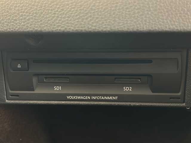 フォルクスワーゲン ゴルフ TDI コンフォートライン 岐阜県 2019(令1)年 11万km 白 SDナビ/バックカメラ/レーダークルーズコントロール/ブラインドスポットモニター/フルセグテレビ/Bluetooth/CD/DVD/USB/AUX/パドルシフト/ブレーキホールド/ETC/ドライブレコーダー/LEDヘッドライト/前後コーナーセンサー/純正アルミホイール/スペアキー/ABS/横滑り防止装置/レーンキープアシスト/オートマチックハイビーム/オートライト