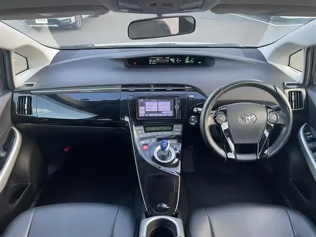 トヨタ プリウス S 東京都 2014(平26)年 7.5万km ホワイトパールクリスタルシャイン 純正7インチナビ(フルセグ/CD/DVD/Bluetooth/SD)/F/S/Rモデリスタエアロ/ビルトインETC/バックカメラ/ステアリングリモコン/革巻きステアリング/電動格納ウィンカーミラー/レザー調シートカバー/17インチ純正アルミ/HIDライト/純正フォグランプ