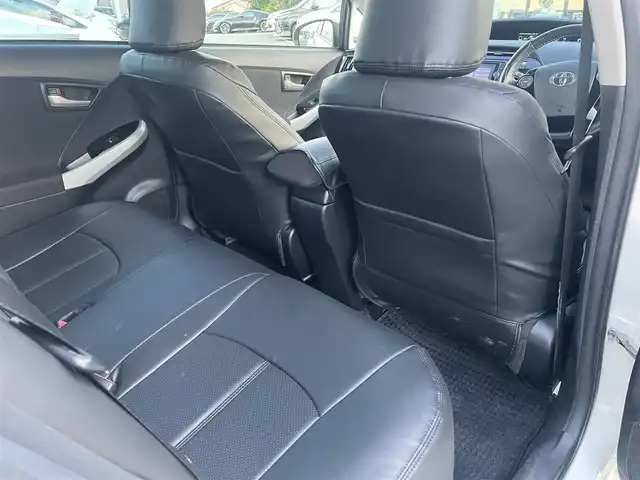 トヨタ プリウス S 東京都 2014(平26)年 7.5万km ホワイトパールクリスタルシャイン 純正7インチナビ(フルセグ/CD/DVD/Bluetooth/SD)/F/S/Rモデリスタエアロ/ビルトインETC/バックカメラ/ステアリングリモコン/革巻きステアリング/電動格納ウィンカーミラー/レザー調シートカバー/17インチ純正アルミ/HIDライト/純正フォグランプ