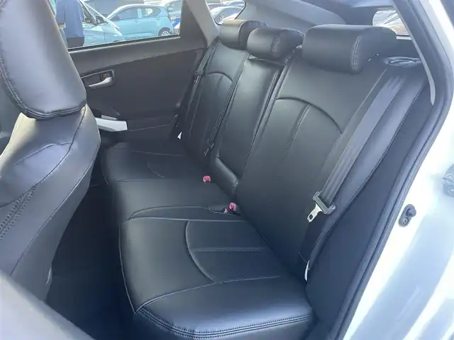 トヨタ プリウス S 東京都 2014(平26)年 7.5万km ホワイトパールクリスタルシャイン 純正7インチナビ(フルセグ/CD/DVD/Bluetooth/SD)/F/S/Rモデリスタエアロ/ビルトインETC/バックカメラ/ステアリングリモコン/革巻きステアリング/電動格納ウィンカーミラー/レザー調シートカバー/17インチ純正アルミ/HIDライト/純正フォグランプ