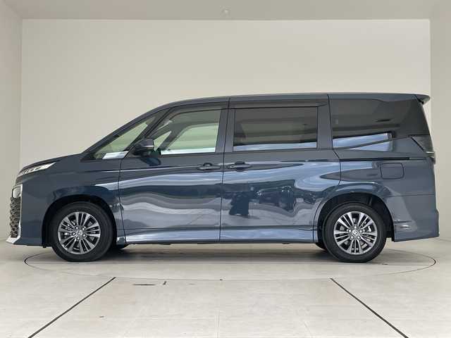 トヨタ ヴォクシー S－G 愛知県 2024(令6)年 1.8万km マッシブグレー トヨタセーフティセンス/純正10.5型ディスプレイオーディオナビ/両側パワースライドドア/バックカメラ/ETC2.0/純正アルミホイール/レーダークルーズコントロール/レーンキープアシスト/オートマチックハイビーム/衝突軽減システム/フルセグ/Bluetooth/ステアリングスイッチ/スマートキー/プッシュスタート