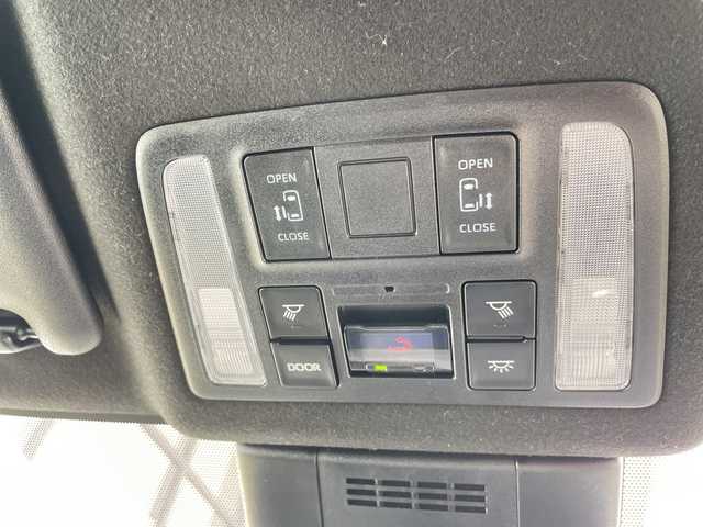 トヨタ ヴォクシー S－G 愛知県 2024(令6)年 1.8万km マッシブグレー トヨタセーフティセンス/純正10.5型ディスプレイオーディオナビ/両側パワースライドドア/バックカメラ/ETC2.0/純正アルミホイール/レーダークルーズコントロール/レーンキープアシスト/オートマチックハイビーム/衝突軽減システム/フルセグ/Bluetooth/ステアリングスイッチ/スマートキー/プッシュスタート