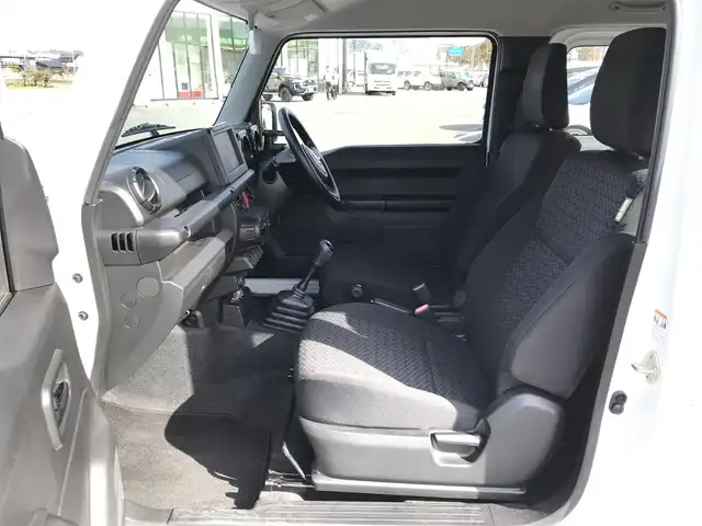 スズキ ジムニー XG 鳥取県 2020(令2)年 3.5万km スペリアホワイト ワンオーナー/４・W・D/ターボ車/5速MT/横滑り防止装置/ヒルディセントコントロール/トランスファーレバー/純正16インチアルミホイール/背面タイヤ/サイドアンダーミラー付きドアミラー/フォグライト/スペアキー