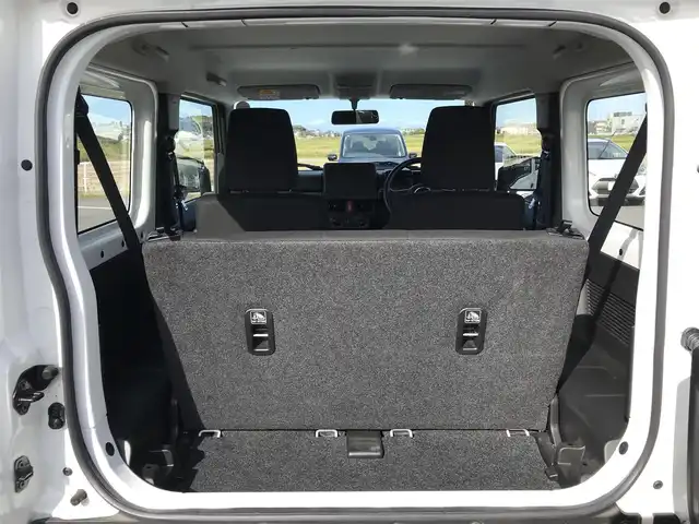 スズキ ジムニー XG 鳥取県 2020(令2)年 3.5万km スペリアホワイト ワンオーナー/４・W・D/ターボ車/5速MT/横滑り防止装置/ヒルディセントコントロール/トランスファーレバー/純正16インチアルミホイール/背面タイヤ/サイドアンダーミラー付きドアミラー/フォグライト/スペアキー