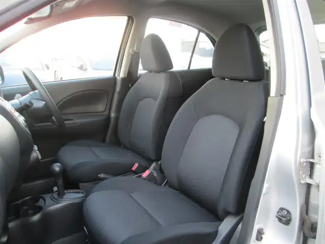 日産 マーチ 12S 千葉県 2011(平23)年 3.2万km ブリリアントシルバー 純正CDオーディオ/フロントリアコーナーセンサー/純正フロアマット/ドアバイザー/整備記録簿(H26/H28/H30/R2/R4/R6)