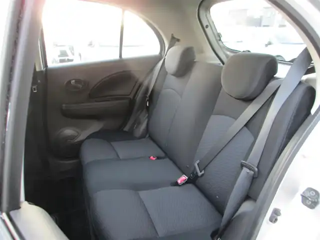 日産 マーチ 12S 千葉県 2011(平23)年 3.2万km ブリリアントシルバー 純正CDオーディオ/フロントリアコーナーセンサー/純正フロアマット/ドアバイザー/整備記録簿(H26/H28/H30/R2/R4/R6)