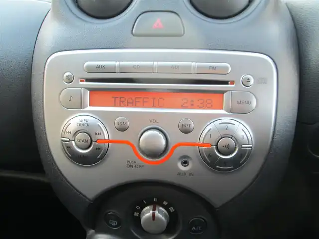 日産 マーチ 12S 千葉県 2011(平23)年 3.2万km ブリリアントシルバー 純正CDオーディオ/フロントリアコーナーセンサー/純正フロアマット/ドアバイザー/整備記録簿(H26/H28/H30/R2/R4/R6)