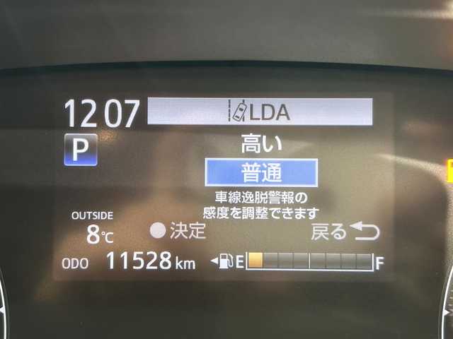 トヨタ シエンタ G 愛知県 2022(令4)年 1.2万km ホワイトパールクリスタルシャイン 純正９インチナビ　/（Bluetooth/フルセグTV/CD・DVD再生）/両側電動スライドドア　/衝突軽減ブレーキ　/ビルトインＥＴＣ２．０　/ＬＥＤヘッドライト　/バックカメラ　/コーナーセンサー　/前後ドライブレコーダー　/プッシュスタート　