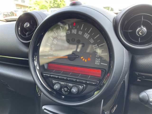 ＭＩＮＩ ミニ クロスオーバー クーパー D 東京都 2015(平27)年 5.1万km ジャングルグリーン ミントパッケージ/・HIDヘッドランプ/・LEDフロントフォグランプ/純正アルミホイール16インチ/ルーフレール/フロアマット/保証書/取扱説明書/スペアキー/ディーラー整備記録簿/H28/8 H30/8 R2/12 R4/11 R6/12