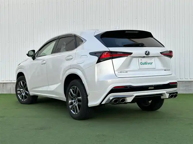 レクサス ＮＸ 300 バージョンL 香川県 2018(平30)年 5.5万km ソニッククォーツ ・LEXUSsafety/・衝突軽減ブレーキ/・レーンキープしスト/・レーダークルーズコントロール/・オートマチックハイビーム/・純正ナビ＆フルセグ＆BT＆DVD＆ブルーレイ＆USB/・バックカメラ/・モデリスタエアロ/・パワーバックドア/・前席シートヒーター/・前席シートクーラー/・黒革シート/・前席パワーシート/・ビルトインETC/・ドライブレコーダー/・スマートキー/・スペアキー/・カードキー/・nanoe/・プッシュスタート/・純正18インチアルミホイール/・AC100V/・ステアリングヒーター