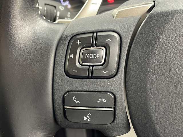 レクサス ＮＸ 300 バージョンL 香川県 2018(平30)年 5.5万km ソニッククォーツ ・LEXUSsafety/・衝突軽減ブレーキ/・レーンキープしスト/・レーダークルーズコントロール/・オートマチックハイビーム/・純正ナビ＆フルセグ＆BT＆DVD＆ブルーレイ＆USB/・バックカメラ/・モデリスタエアロ/・パワーバックドア/・前席シートヒーター/・前席シートクーラー/・黒革シート/・前席パワーシート/・ビルトインETC/・ドライブレコーダー/・スマートキー/・スペアキー/・カードキー/・nanoe/・プッシュスタート/・純正18インチアルミホイール/・AC100V/・ステアリングヒーター