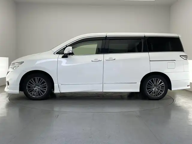 日産 エルグランド 250HWS S アーバンクロム 愛知県 2019(平31)年 7.2万km ブリリアントホワイトパール メーカーナビ　フルセグＴＶ　全方位カメラ　純正後席モニター　両側パワースライドドア　日産コネクトナビリアエンターテイメントシステムセット　エマージェンシーブレーキ　衝突軽減　コーナーセンサー　禁煙車