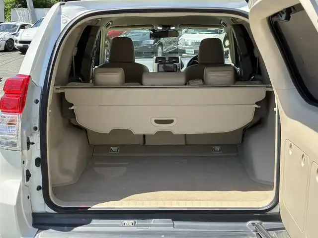 トヨタ ランドクルーザー プラド TX 熊本県 2010(平22)年 7.8万km ホワイトパールクリスタルシャイン 4WD/純正HDDナビ（NHZN-W60G)/【フルセグTV/CD/DVD/Bluetooth】/バックカメラ/革調シートカバー/ドライブレコーダー/オートライト/カーテンエアバック/横滑り防止装置/純正フロアマット/保証書/取扱説明書