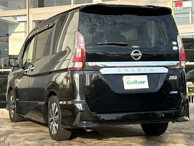 日産 セレナ ハイウェイスター Vセレクション 静岡県 2017(平29)年 8.3万km ダイヤモンドブラック 衝突軽減ブレーキ/純正ナビ/・TV/CD/DVD/Bluetooth/ラジオ/主要装備/・全方位カメラ/・後席モニター/・両側パワースライドドア/・ＥＴＣ　/・アイドリングストップ/・クルーズコントロール/・ステアリングスイッチ/・パーキングアシスト/・ＬＥＤヘッドライト