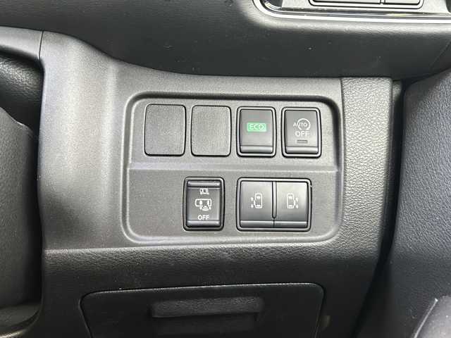 日産 セレナ ハイウェイスター Vセレクション 静岡県 2017(平29)年 8.3万km ダイヤモンドブラック 衝突軽減ブレーキ/純正ナビ/・TV/CD/DVD/Bluetooth/ラジオ/主要装備/・全方位カメラ/・後席モニター/・両側パワースライドドア/・ＥＴＣ　/・アイドリングストップ/・クルーズコントロール/・ステアリングスイッチ/・パーキングアシスト/・ＬＥＤヘッドライト