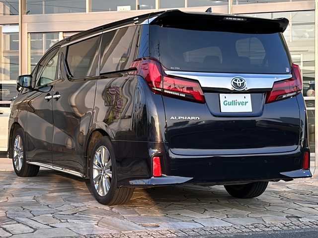 トヨタ アルファード S タイプゴールド 静岡県 2020(令2)年 6万km スパークリングブラックパールクリスタルシャイン 純正ナビ/・AM/FM/・USB/・Bluetooth/・Miracast/・フルセグTV/主要装備/・バックカメラ/・後席フリップダウンモニター/・ビルトインＥＴＣ/・オートハイビーム/・電動パーキング/・ＭＴモード付ＡＴ/・レーダークルーズコントロール/・100V100W電源/・パワーバックドア/・車線逸脱警報/・コーナーセンサー/・プリクラッシュセーフティ/・リアオートエアコン/・2列目オットマン