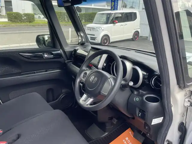 ホンダ Ｎ ＢＯＸ カスタム G Lパッケージ 山形県 2015(平27)年 9.6万km プレミアムホワイトパールⅡ (株)IDOMが運営する【じしゃロン山形店】の自社ローン専用車両になります。/こちらは現金またはオートローンご利用時の価格です。/自社ローンご希望の方は別途その旨お申付け下さい。/Gathersナビ/【ワンセグ/CD/FM/AM/Bluetooth】/片側パワースライドドア/バックカメラ/ステアリングスイッチ/AUTOミラー/ウィンカーミラー/フォグランプ/後席サンシェード/背面テーブル/スマートキー/プッシュスタート/ディスチャージヘッドライト