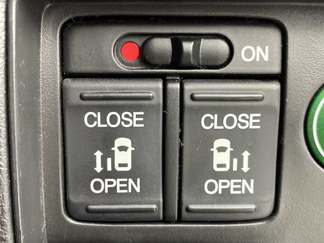 ホンダ オデッセイ ハイブリッド アブソルートセンシングEXパック 岐阜県 2016(平28)年 5.2万km ホワイトオーキッドパール 純正フリップダウンモニター/純正SDナビ/CD/DVD/SD/フルセグ/バックカメラ/ドライブレコーダー/ETC/ホンダセンシング/・衝突軽減ブレーキ/・車線維持支援システム/・アダプティブクルーズコントロール/ブラインドスポットモニター/両側パワースライドドア/オットマン/革巻きステアリング/ステアリングリモコン/LEDオートライト/純正フロアマット/ドアバイザー/プッシュスタート/純正17インチAW/スマートキー