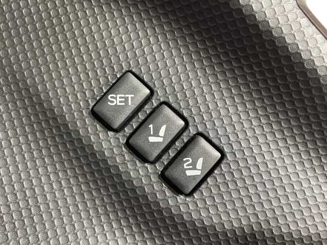 スバル フォレスター ハイブリッド X－ブレイク 神奈川県 2020(令2)年 4.3万km クリスタルブラックシリカ アイサイト/純正8型ナビ/・BT/フルセグTV/CD/DVD/SD/BD/バック/サイド/フロントカメラ/デジタルミラー/ハーフレザーシート/シートヒーター(D/N/二列)/パワーシート(D/N)/メモリシート(D)/ETC/前後ドライブレコーダー/電動サイドブレーキ/オートブレーキホールド/スマートキー/スペアキー/プッシュスタートボタン/革巻きステアリング/ステアリングスイッチ/パドルシフト/Autoライト/ステアリングヒーター/SRH/LEDヘッドライト/フォグランプ/電動格納ミラー/ウィンカーミラー/ルーフレール/純正フロアマット/純正ドアバイザー/純正17インチアルミホイール