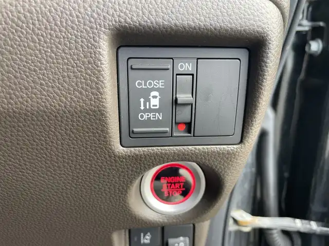 ホンダ Ｎ ＢＯＸ L 富山県 2021(令3)年 5.3万km クリスタルブラックパール 純正ナビ／/フルセグＴＶ／/Ｂｌｕｅｔｏｏｔｈ／/ＤＶＤ再生／/パワースライドドア／/ビルトインＥＴＣ／/コーナーセンサー／/レーダークルーズコントロール／/レーンキープアシスト／/シートヒーター／/ＬＥＤオートライト