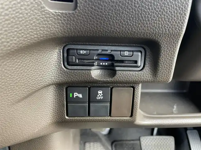 ホンダ Ｎ ＢＯＸ L 富山県 2021(令3)年 5.3万km クリスタルブラックパール 純正ナビ／/フルセグＴＶ／/Ｂｌｕｅｔｏｏｔｈ／/ＤＶＤ再生／/パワースライドドア／/ビルトインＥＴＣ／/コーナーセンサー／/レーダークルーズコントロール／/レーンキープアシスト／/シートヒーター／/ＬＥＤオートライト