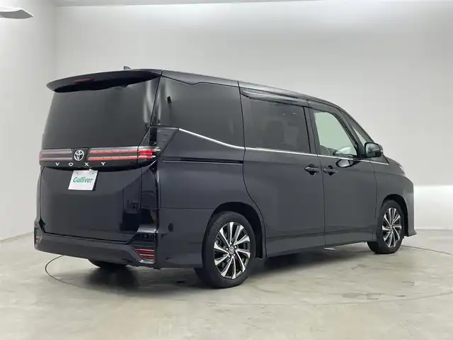 トヨタ ヴォクシー S－Z 埼玉県 2022(令4)年 1.1万km スパークリングブラックパールクリスタルシャイン 純正１０．５インチナビ　パノラミックビューモニター　ＢＳＭ　ＤＶＤ再生　ユニバーサルステップ　ビルトインＥＴＣ２．０　セーフティセンス　レーダークルーズコントロール　シートヒーター　ＬＥＤライト　ＴＶ