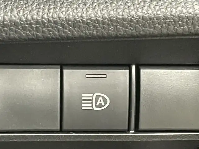 トヨタ ヴォクシー S－Z 埼玉県 2022(令4)年 1.1万km スパークリングブラックパールクリスタルシャイン 純正１０．５インチナビ　パノラミックビューモニター　ＢＳＭ　ＤＶＤ再生　ユニバーサルステップ　ビルトインＥＴＣ２．０　セーフティセンス　レーダークルーズコントロール　シートヒーター　ＬＥＤライト　ＴＶ