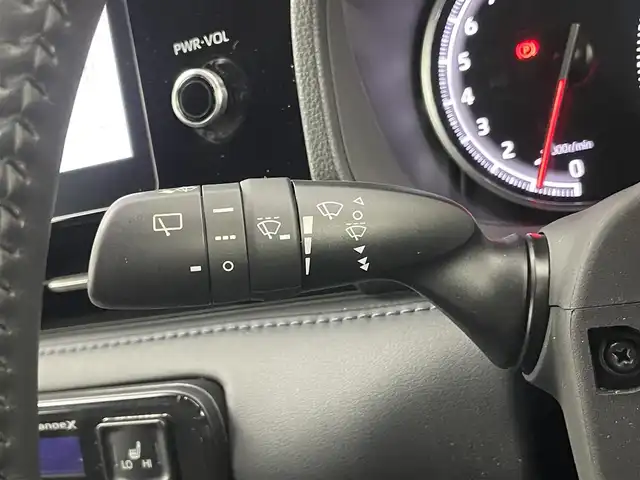 トヨタ ヴォクシー S－Z 埼玉県 2022(令4)年 1.1万km スパークリングブラックパールクリスタルシャイン 純正１０．５インチナビ　パノラミックビューモニター　ＢＳＭ　ＤＶＤ再生　ユニバーサルステップ　ビルトインＥＴＣ２．０　セーフティセンス　レーダークルーズコントロール　シートヒーター　ＬＥＤライト　ＴＶ