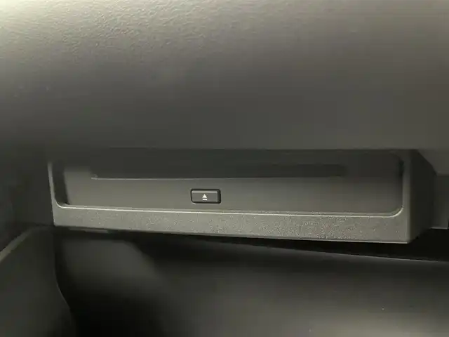 トヨタ ヴォクシー S－Z 埼玉県 2022(令4)年 1.1万km スパークリングブラックパールクリスタルシャイン 純正１０．５インチナビ　パノラミックビューモニター　ＢＳＭ　ＤＶＤ再生　ユニバーサルステップ　ビルトインＥＴＣ２．０　セーフティセンス　レーダークルーズコントロール　シートヒーター　ＬＥＤライト　ＴＶ