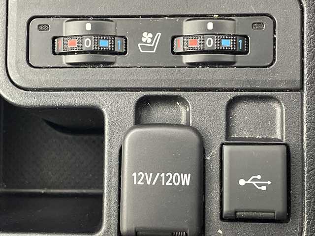 トヨタ ランドクルーザー プラド TX Lパッケージ マットブラED 群馬県 2023(令5)年 1.8万km ブラック サンルーフ　ルーフレール　純正9型ナビ　全周囲カメラ　純正ビルトインETC2.0 レザーシート　シートヒーター　エアーシート　パワーシート　ウッドコンビハンドル　アイドリングストップ　禁煙車