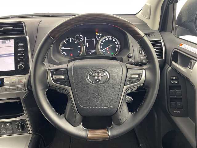 トヨタ ランドクルーザー プラド TX Lパッケージ マットブラED 群馬県 2023(令5)年 1.8万km ブラック サンルーフ　ルーフレール　純正9型ナビ　全周囲カメラ　純正ビルトインETC2.0 レザーシート　シートヒーター　エアーシート　パワーシート　ウッドコンビハンドル　アイドリングストップ　禁煙車