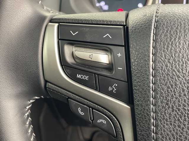 トヨタ ランドクルーザー プラド TX Lパッケージ マットブラED 群馬県 2023(令5)年 1.8万km ブラック サンルーフ　ルーフレール　純正9型ナビ　全周囲カメラ　純正ビルトインETC2.0 レザーシート　シートヒーター　エアーシート　パワーシート　ウッドコンビハンドル　アイドリングストップ　禁煙車