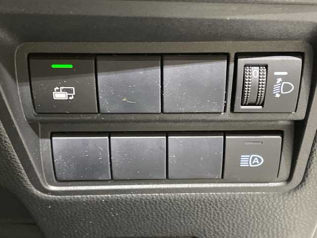 トヨタ ヤリスクロス ハイブリッド G 愛媛県 2020(令2)年 4.4万km ホワイトパールクリスタルシャイン 純正８型ナビ／衝突被害軽減ブレーキ／アダプティブクルーズコントロール／レーンアシスト／バックカメラ／フルセグ／Ｂｌｕｅｔｏｏｔｈ／ビルドインＥＴＣ／前後コーナーセンサー／前後ドライブレコーダー／禁煙