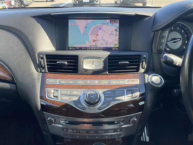 日産 フーガ 370GT タイプS 島根県 2012(平24)年 7.1万km ブリリアントシルバー メーカーナビゲーション/フルセグ BT CD DVD/クルーズコントロール/パドルシフト/バックカメラ/D/N席パワーシート/ビルトインETC/HIDヘッドライト/AUTOライト/フォグライト/ハーフレザーシート(合皮)/革巻きステアリング/ステアリングリモコン/ISOFIX/純正20インチアルミホイール