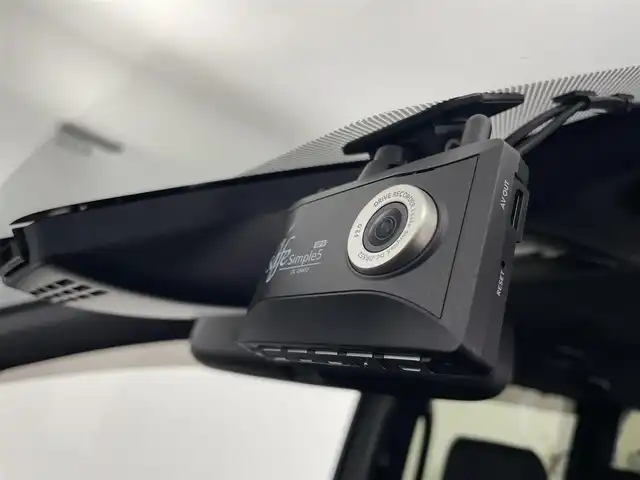 トヨタ ヴォクシー ZS 煌Ⅱ 富山県 2020(令2)年 3.8万km ブラック 純正ナビ【NSZT-W68T】/（AM/FM/CD/DVD/USB/SD/BT）/フルセグTV/バックカメラ/両側パワースライドドア/プリクラッシュセーフティ/クルーズコントロール/レーンディパーチャーアラート/オートマチックハイビーム/LEDヘッドライト/クリアランスソナー/社外１９インチAW/スマートキー×２/プッシュスタート/ドライブレコーダー前後/ビルトインETC/社外フロアマット/取扱説明書/保証書